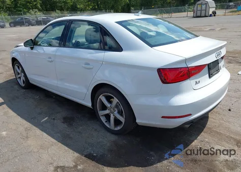 2015 Audi A3 2.0T Premium z USA, uszkodzony, nr VIN WAUBFGFF8F1040760